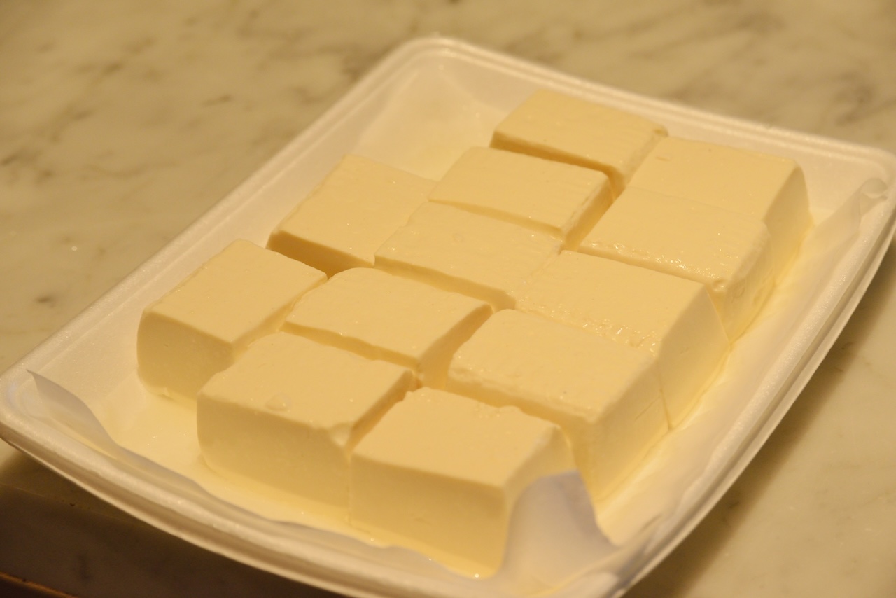 角切りにした豆腐のスタンバイ