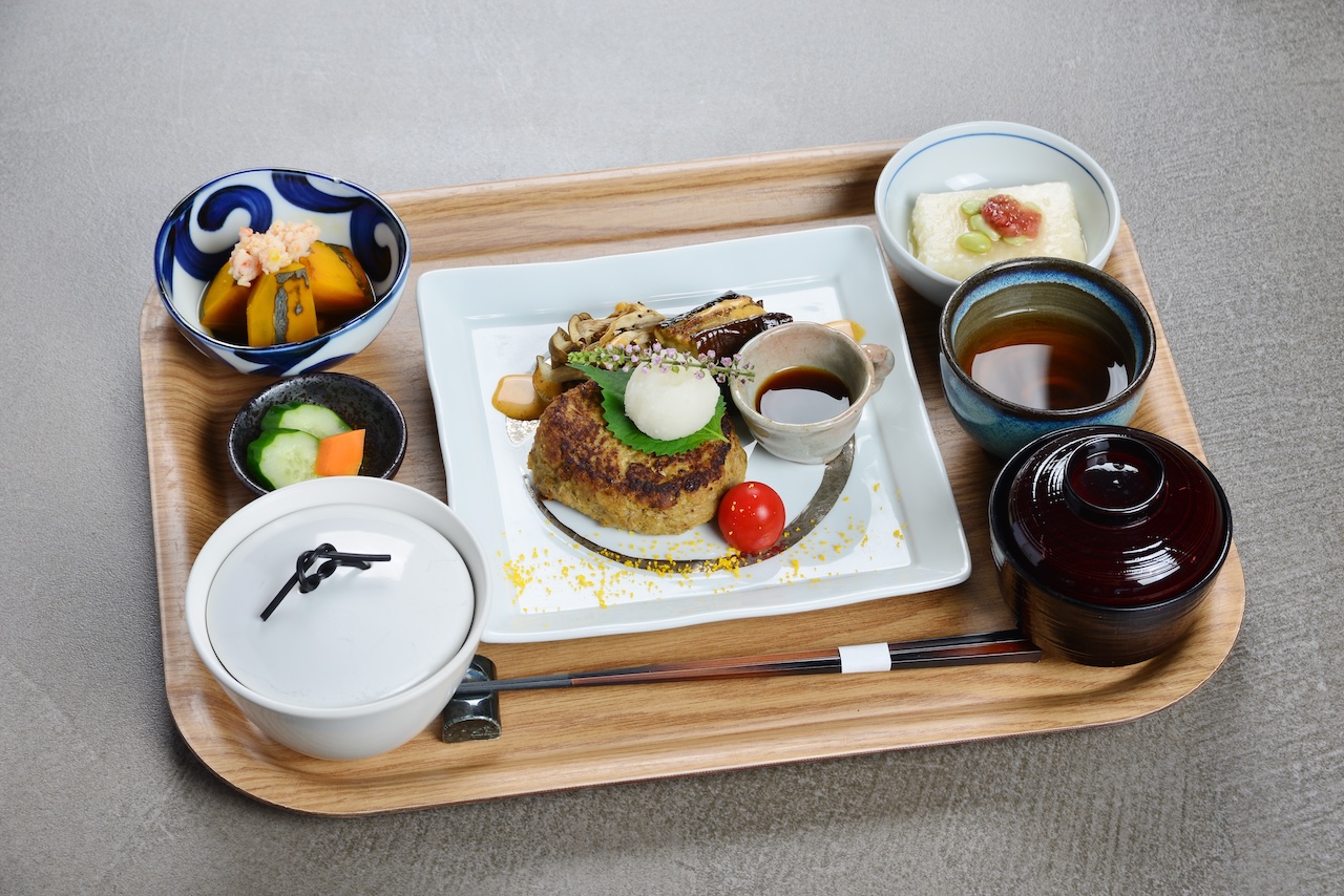 和風ハンバーグの御膳 全景