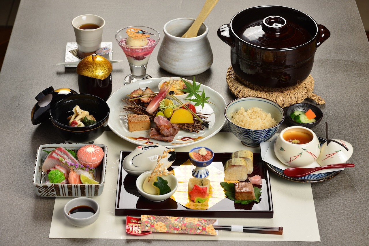 御祝会席の全景 お品書きとともに