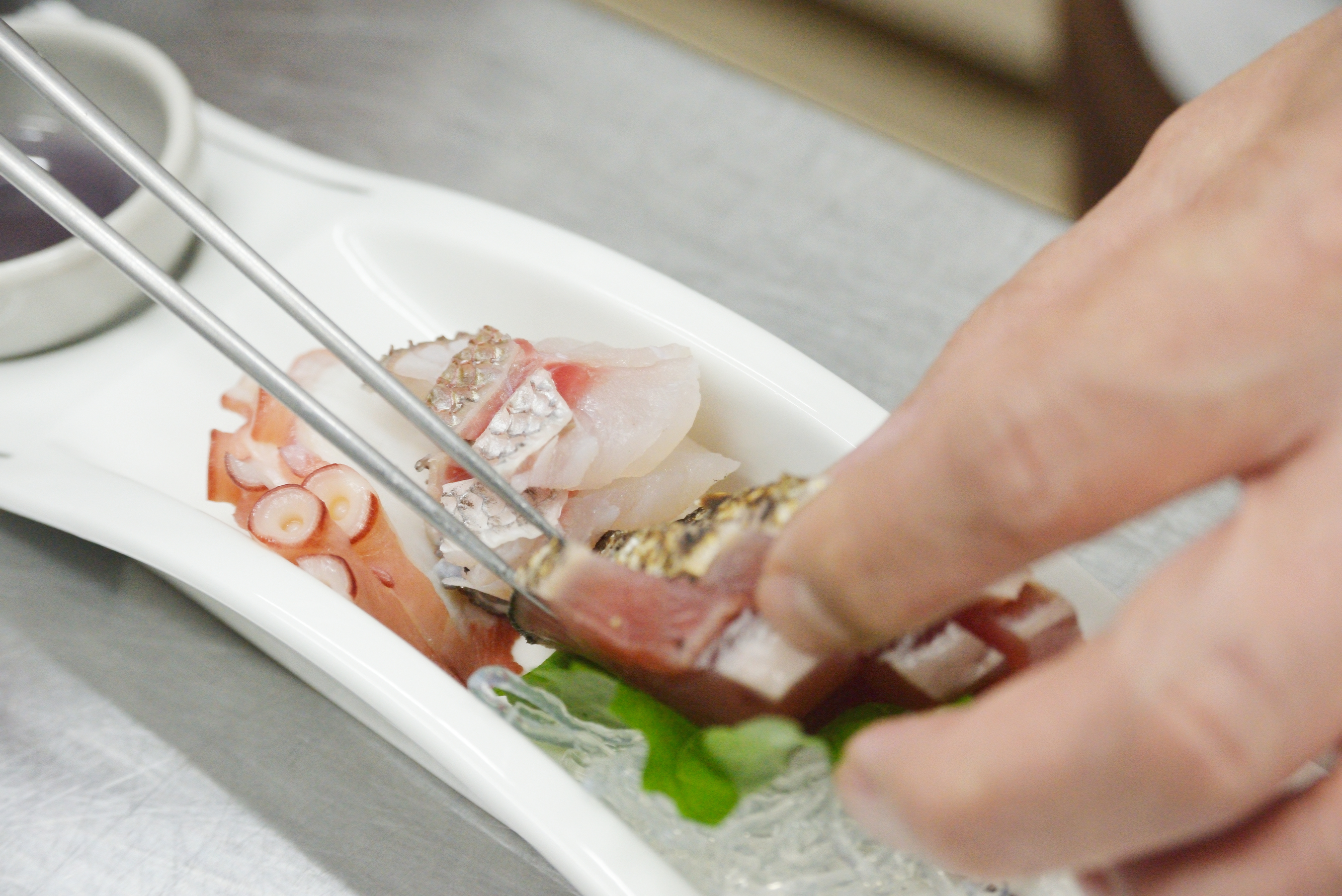 蛸と白身 炙った魚を並べたお造り