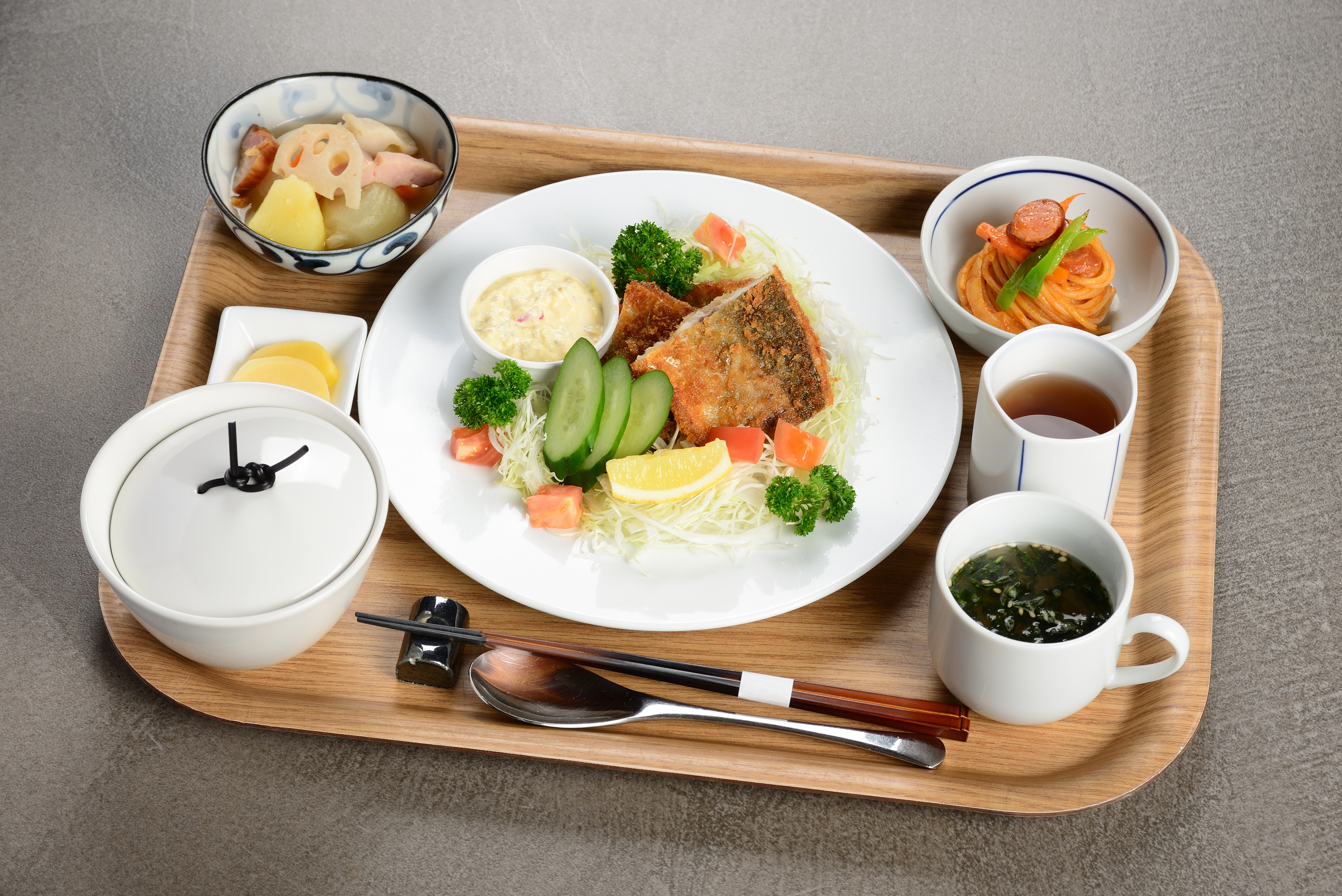 洋食屋さん気分の御膳 斜めから