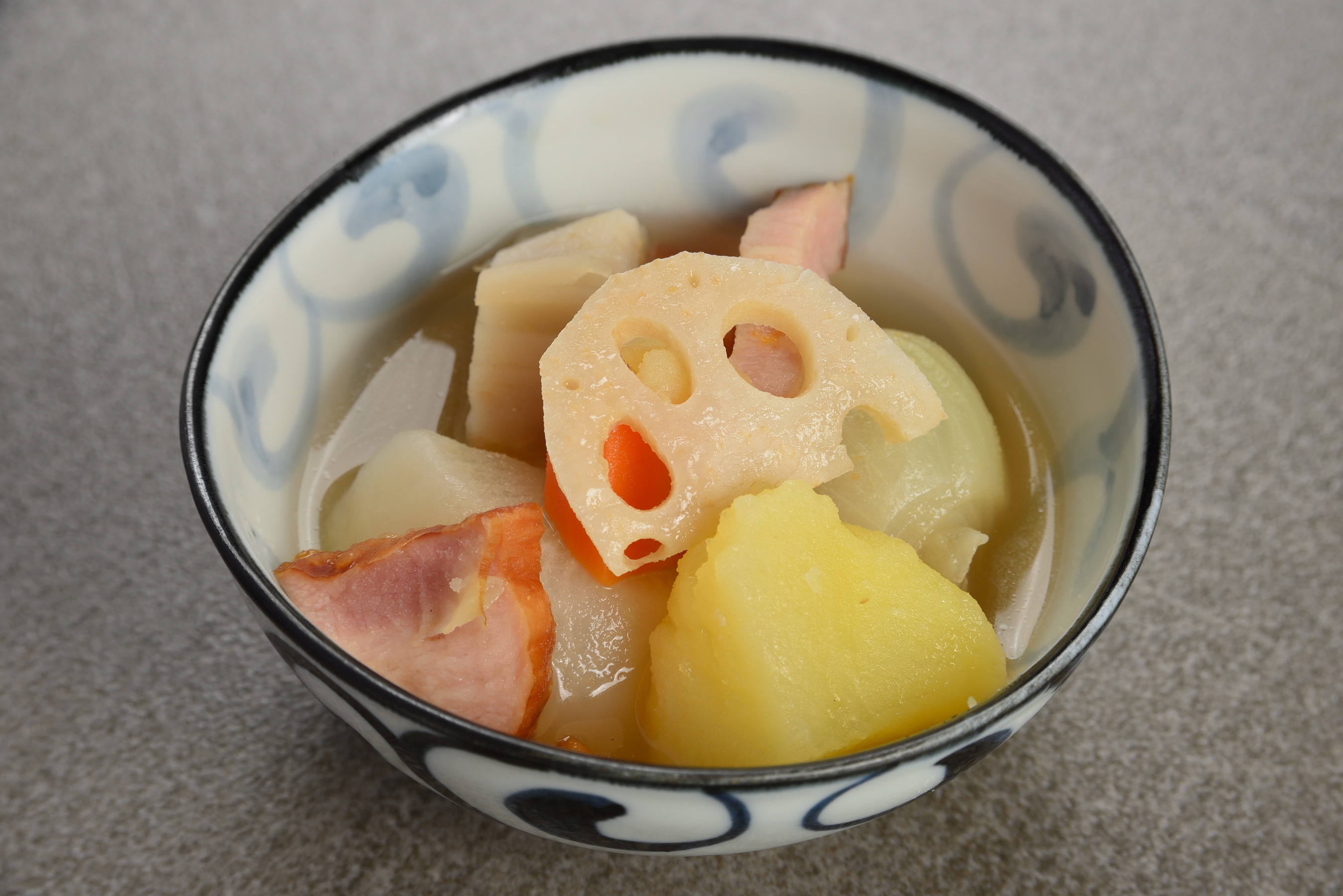 れんこんと根菜のポトフ